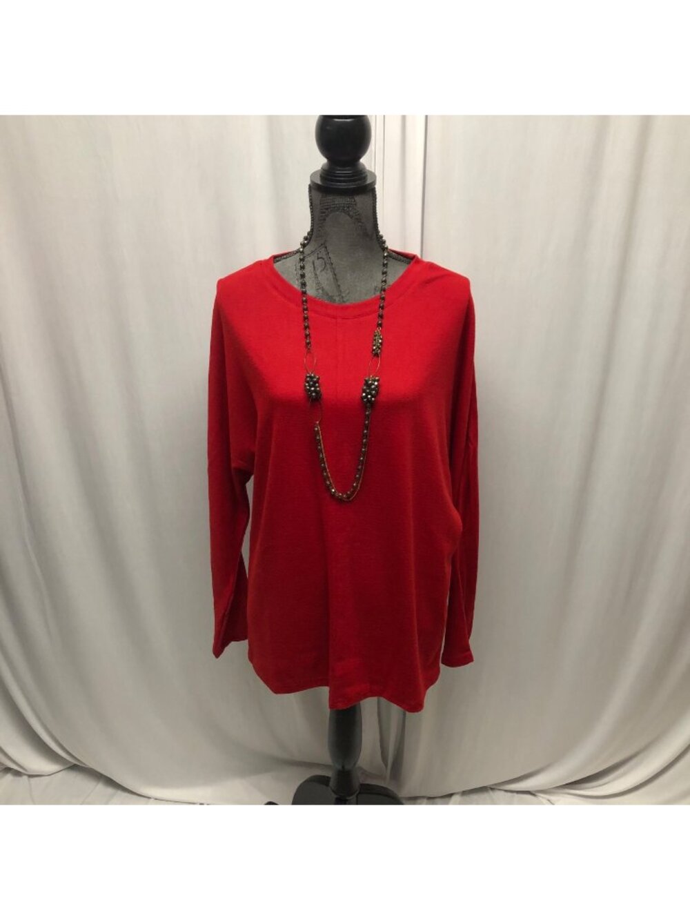 Red Long Sleeve Relaxed Fit Top Womens Size Large Casual Comfy NEW